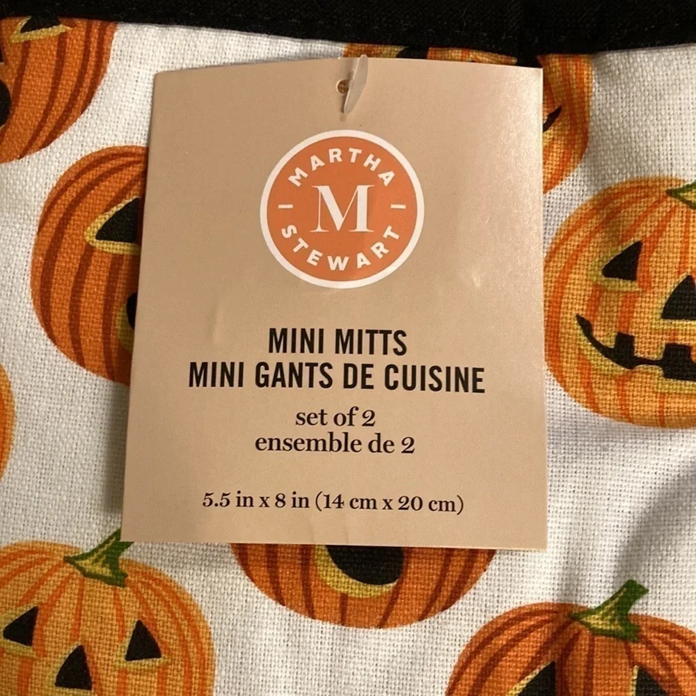 NEW! MARTHA STEWART 2 Pack HALLOWEEN JACK-O-LANTERN KITCHEN TOWELS & Mini Mitts